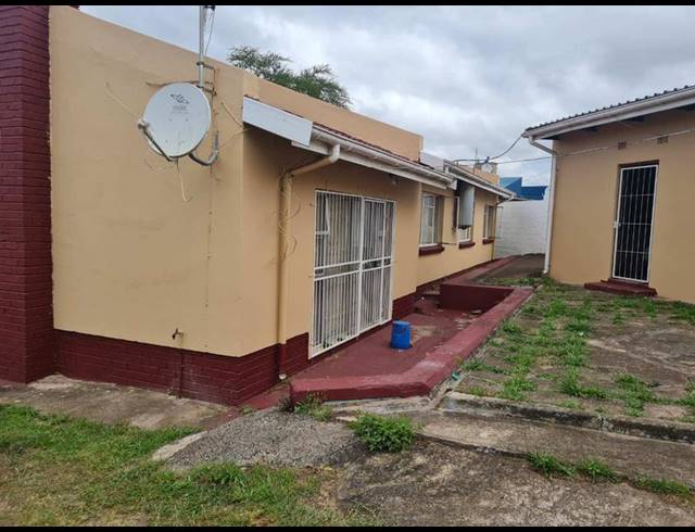 6 BEDROOM HOUSE FOR SALE IN SOUTHERNWOOD